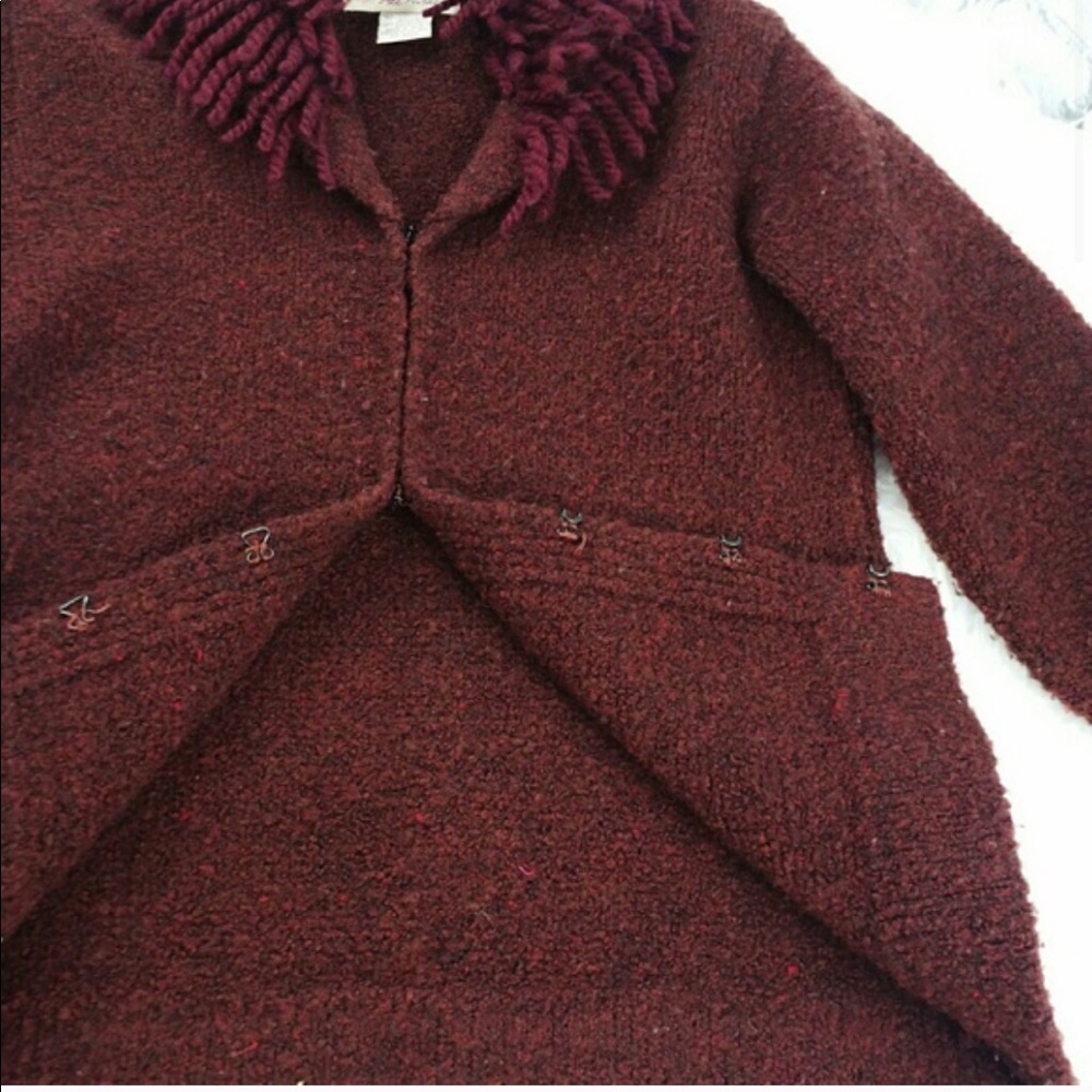 sweater - Picture 2 of 4